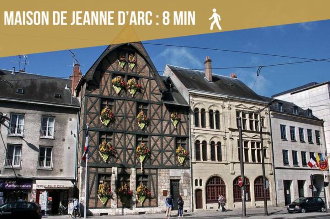 Somptueux Studio Hyper Centre Avec Wifi Apartment Orleans Exterior photo